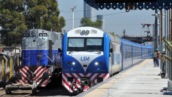 Nuevos horarios para el ferrocarril San Martín 00226