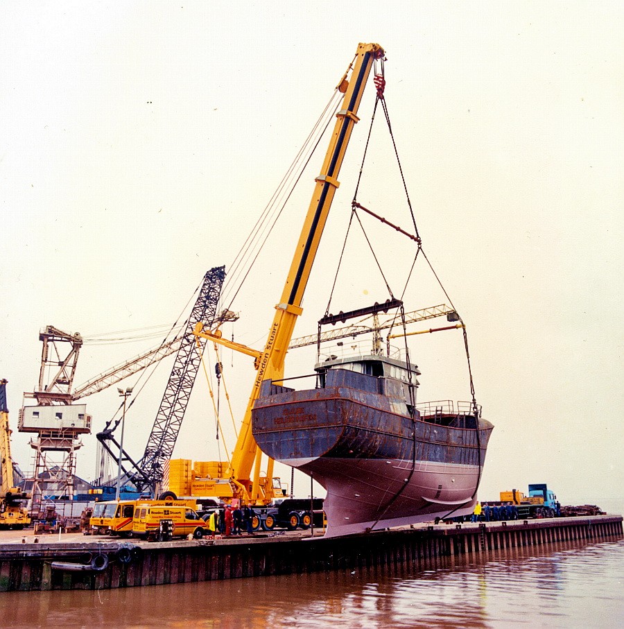 Les anciennes grues DEMAG - Page 6 Ac160010