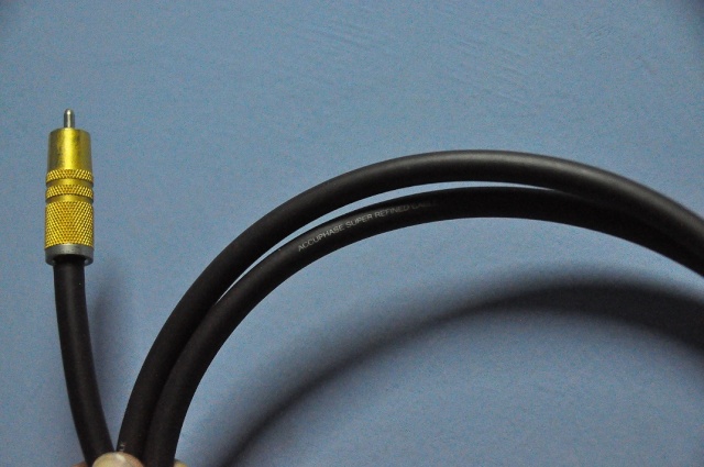 Accuphase Interconnect Cable(Used) Dsc_0011