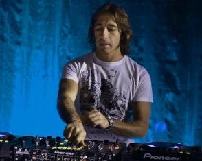 Si spaccia per dj Fargetta, ma è di Nardò, denunciato Cronac10