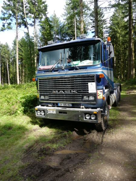 88 Vieux camions au Val d'Ajol  les 29 et 30 juillet 2023  P1020720