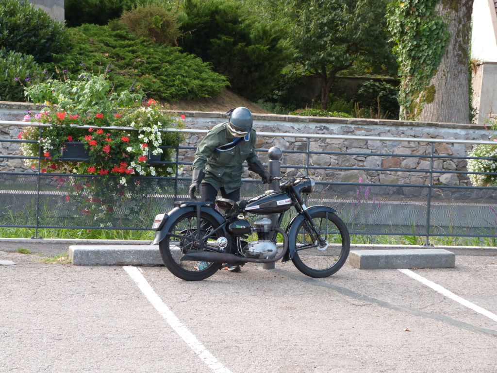 (88)(19/08/18 Benediction des vieilles autos au Haut du Tot. P1180319