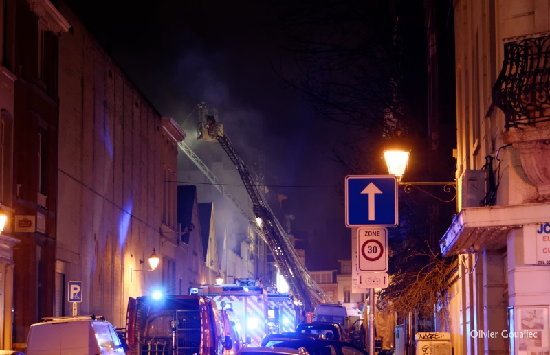 Gros incendie à Saint-Gilles, le plan catastrophe a été déclenché 2013-11-29 + photos Dsc_3611