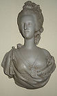 buste de Marie-Antoinette - Page 2 Madail10