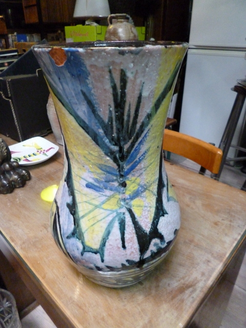Grand vase au décor de chouette, Artiste a Identifier ???, aucune marque !!! merci P1170611