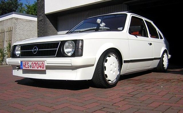 OPEL KADETT D - CZ i z venku :-) - Stránka 9 18884510