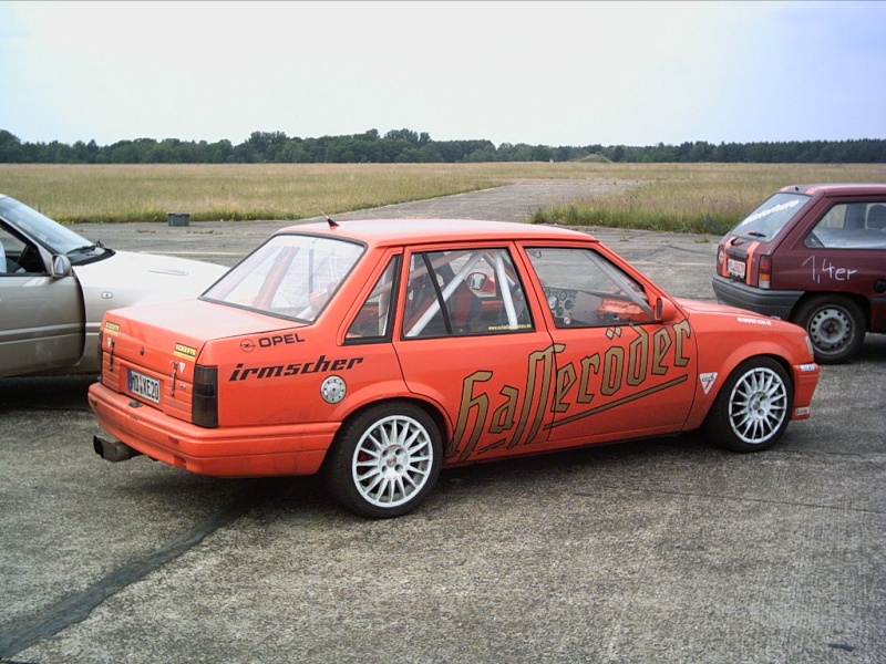 ZAJÍMAVÉ OPELY NA OPEL TREFFEN A ČESKÝCH TUNING SRAZECH - Stránka 14 Opel-c10