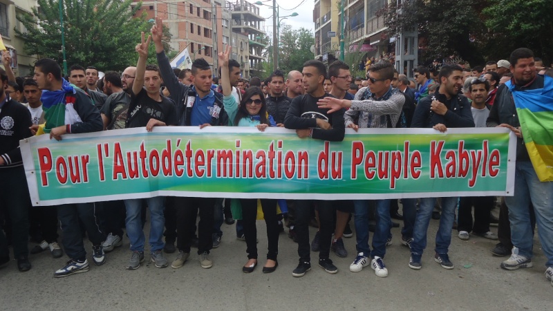 Marche du MAK à Tizi Ouzou (27 avril à 2014). - Page 2 _sc01058