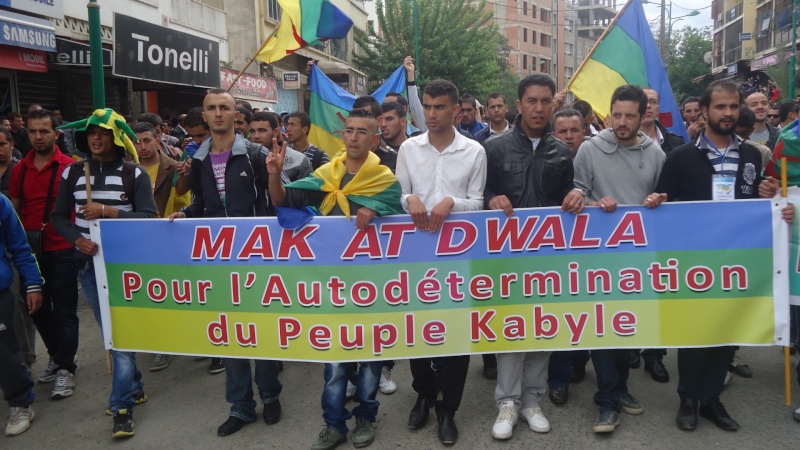 Marche du MAK à Tizi Ouzou (27 avril à 2014). - Page 2 _sc01059