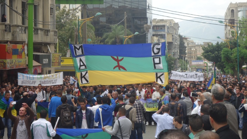 Marche du MAK à Tizi Ouzou (27 avril à 2014). - Page 3 _sc01111