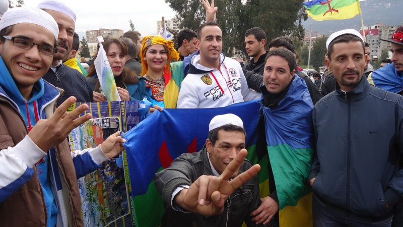 La marche du MAK empêchée à Tizi Ouzou 12 janvier 2014 - Page 2 Dsc00325