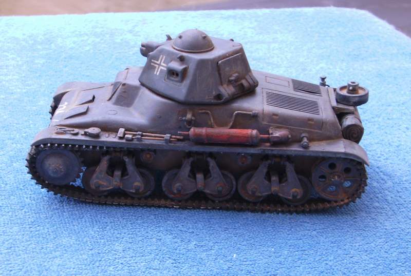 Franz. "Beutepanzer" Hotchkiss  35-H  in 1:35 Be0510