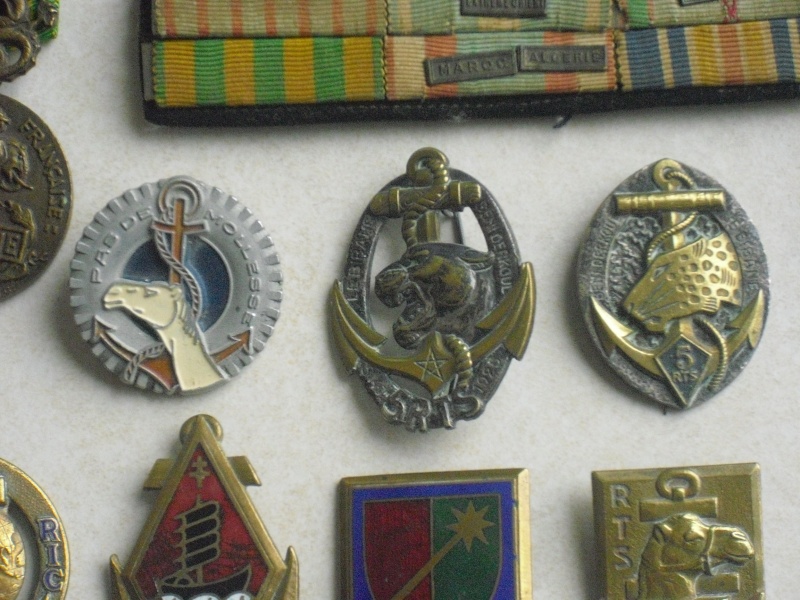 décorations et insignes d'un ancien de la colo ! 00311