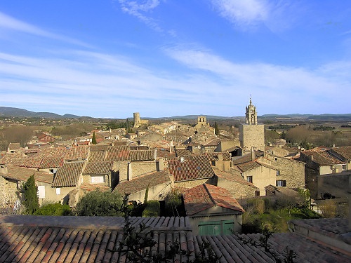 Par ordre alphabétique, des villes et des villages . - Page 32 Cucuro11