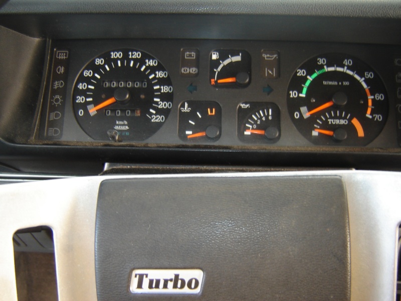 R9 Turbo 1986 de Guigui69.69 - Page 18 Dsc03518