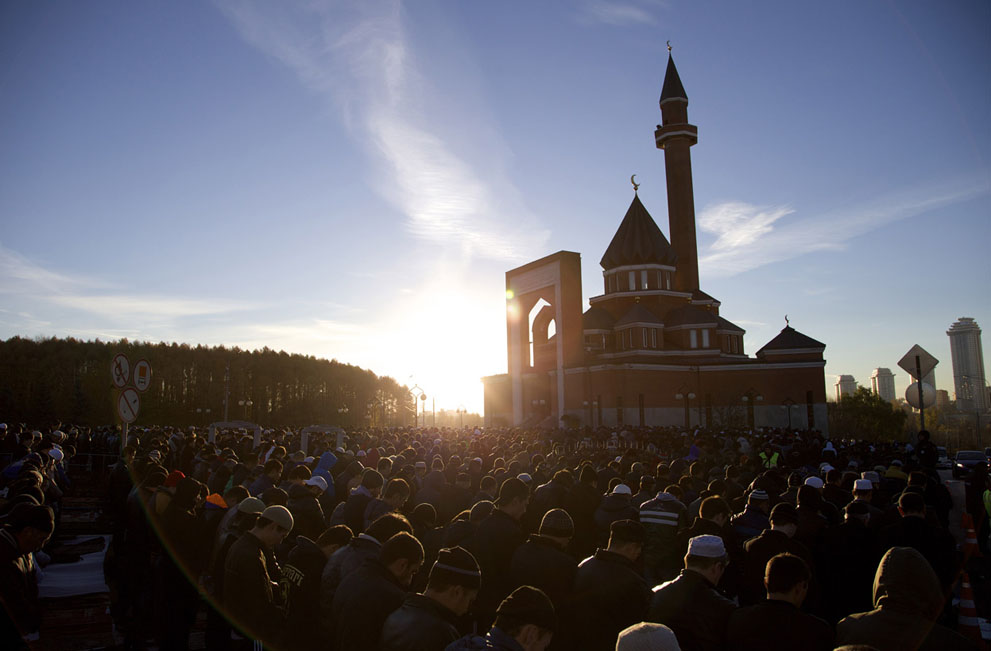 30 صورة رائعة لاحتفالات العيد حول العالم 915