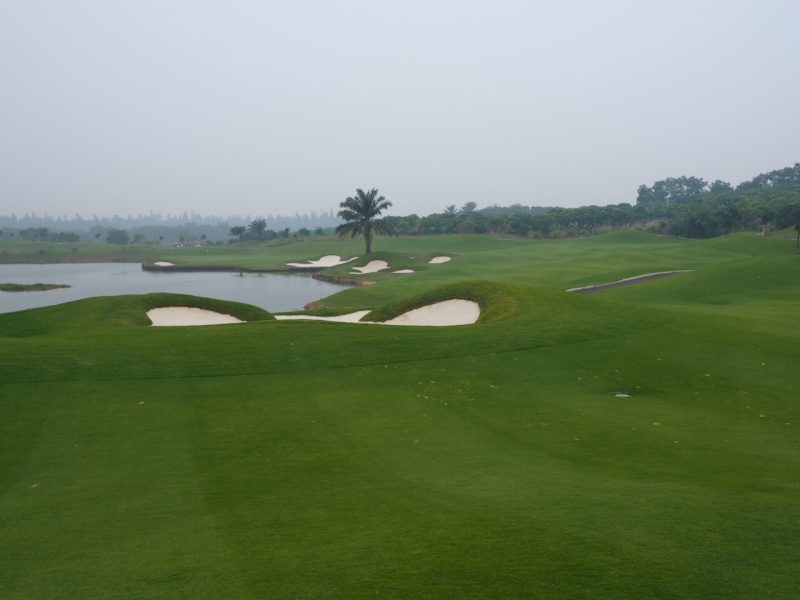 Golf Courses & Resorts in Hainan Island Pc100015
