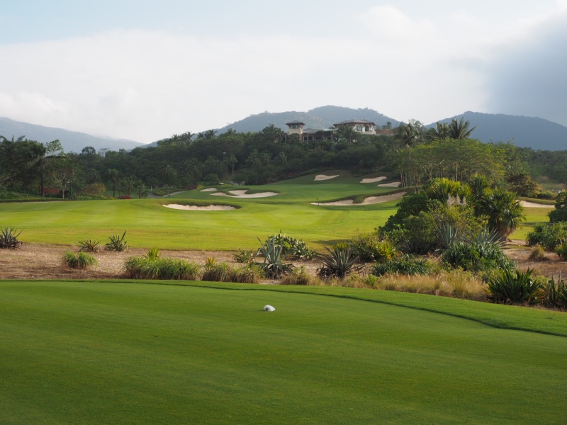 Golf Courses & Resorts in Hainan Island Pc130110