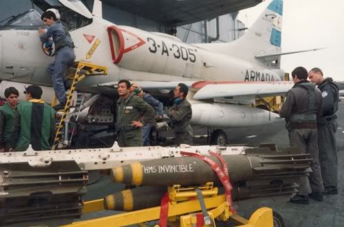 Guerre aérienne aux Malouines : Acte VI : A-4Q "Skyhawk" ARMADA  2ron2110