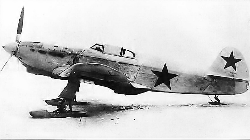 Yak 1 au 1/48 en version hivernale Yak-1-10