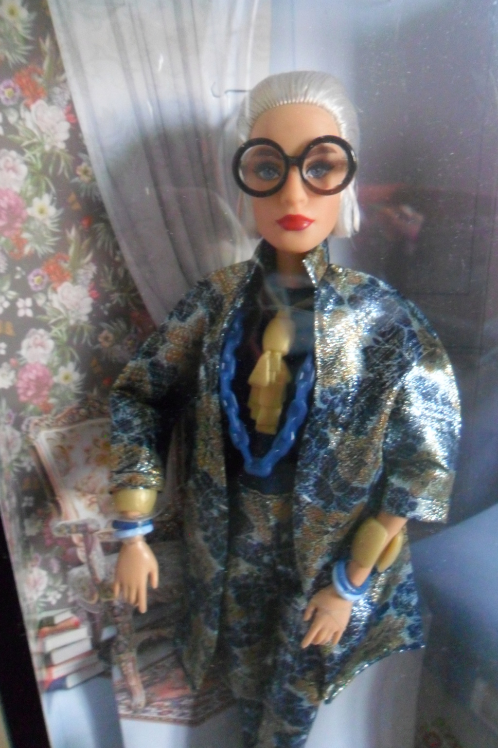 Mon premier amour poupesque : Barbie (Marni Senofonte, X Files et fashionistas) - Page 5 Sam_9625