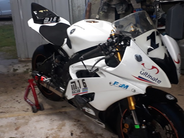 VENDUE /// YAMAHA/R6/2008/14782KMS/5300€ 1_211