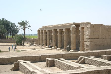 Abidos dhe Osirion, 2 mistere në Egjipt Tempul10