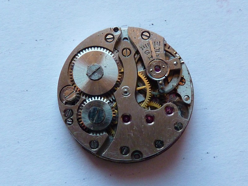movado datron - Pour faire identifier son mouvement : C'est ici ! - Page 19 Inconn10