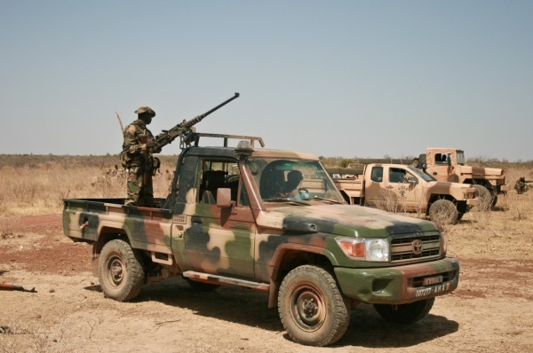 Armée Malienne / Armed and Security Forces of Mali - Page 10 1790