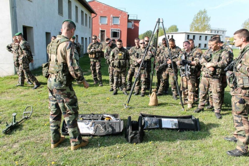 Armée Française / French Armed Forces - Page 16 32102