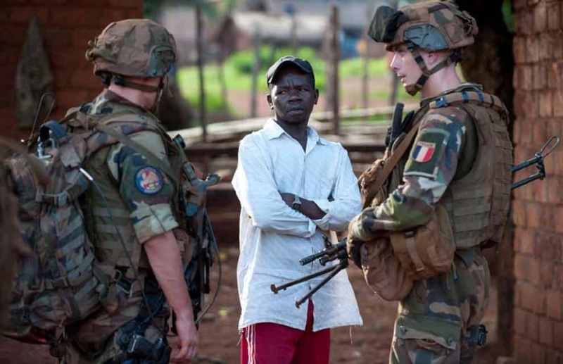 Intervention militaire en Centrafrique - Opération Sangaris - Page 10 5344