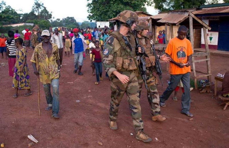 Intervention militaire en Centrafrique - Opération Sangaris - Page 10 6262