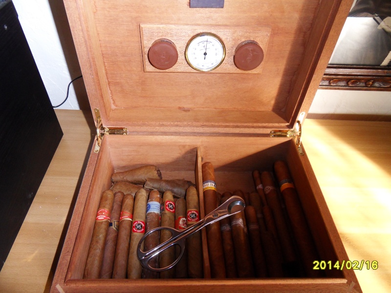 Mes humidors à cigare Sdc10417