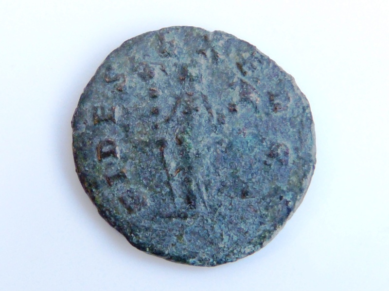 Nummus Constantin II Thessalonique + aurelianus Claude II P1050027