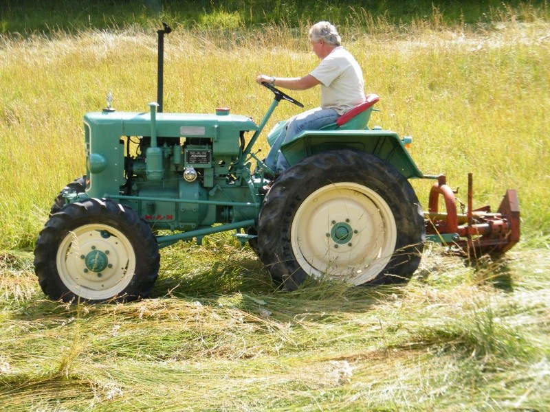 M.A.N. le spécialiste allemand du tracteur 4 roues motrices - Page 2 Bdscf111