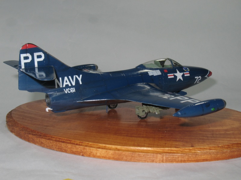 [Aeronavale 2014][Hobbyboss]Panther F9F-2P Img_0926