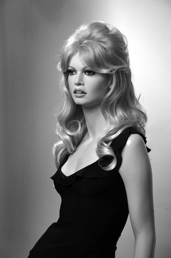  Mon nouveau mannequin de Brigitte Bardot  - Page 5 Dsc_0017