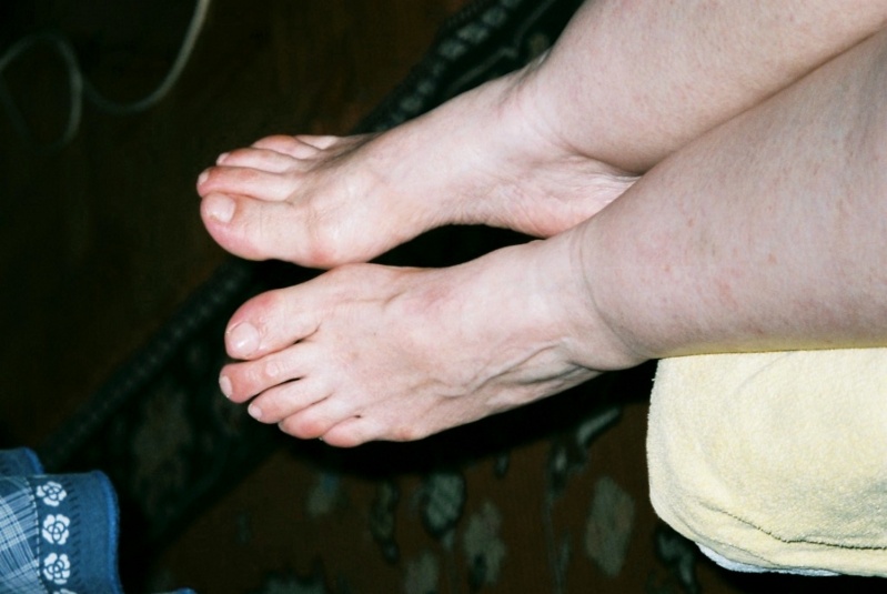MATURE FEET - I want to know your opinion as experts in the field Ela-f112