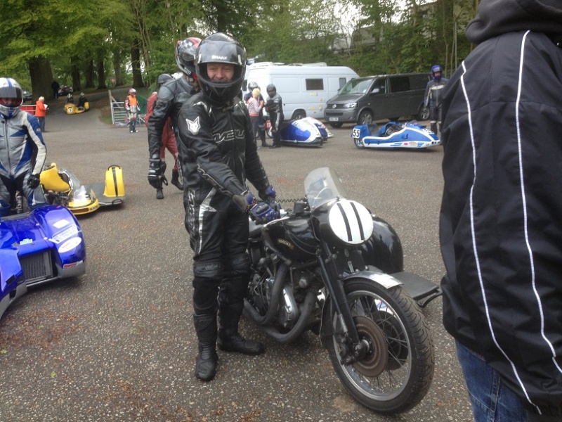 2eme course Camathias Cadwell Park 10 & 11 mai A_10_i10