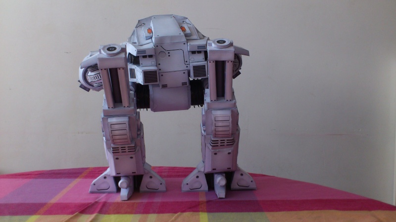 ED-209 Robocop Dsc_1312