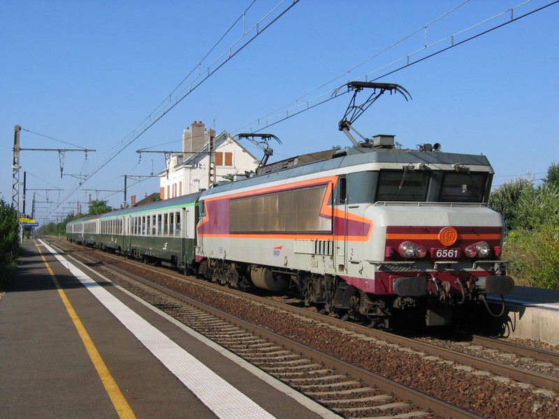 Pk 468,2 : Gare de Saint-Georges-de-Reneins (69) Cc656110