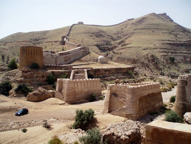 Le fort Ranikot - Pakistan - Moyen-Orient Goth_h10