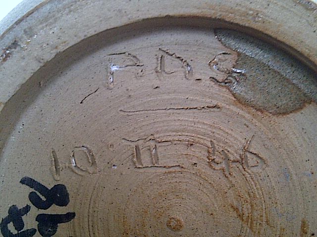 Id help please on stoneware vase dated 1946 and signed  Img-2030