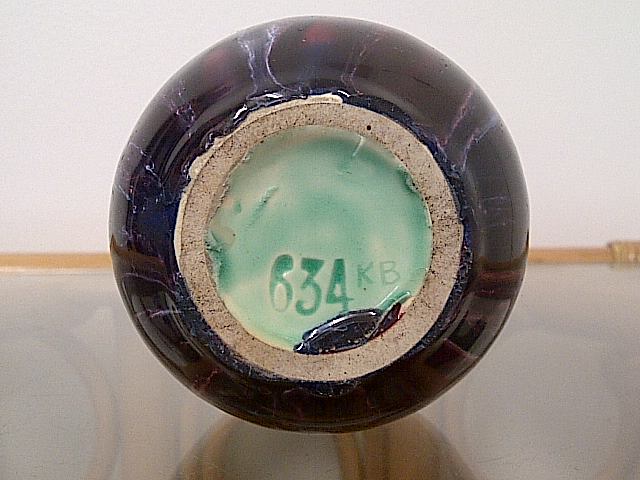 Id help please? small vase bottle number 634 signed K B Img-2050