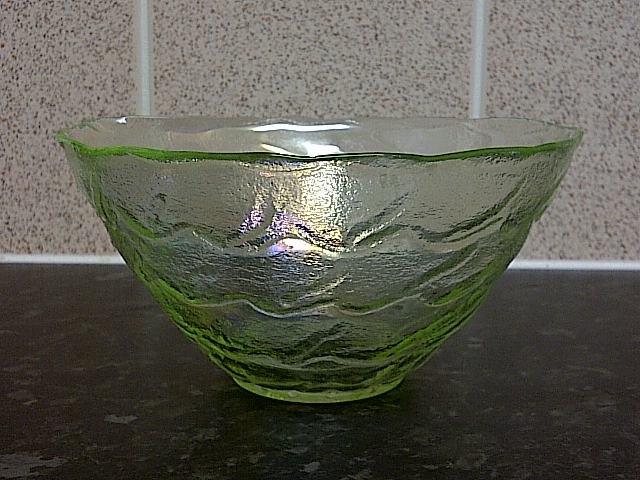 does anyone know who made or where this, art glass bowl is from? Img-2249