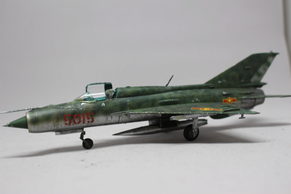 MiG-21PFM nord vietnamien, Eduard 1:72 Img_9152