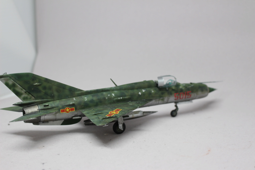MiG-21PFM nord vietnamien, Eduard 1:72 Img_9153