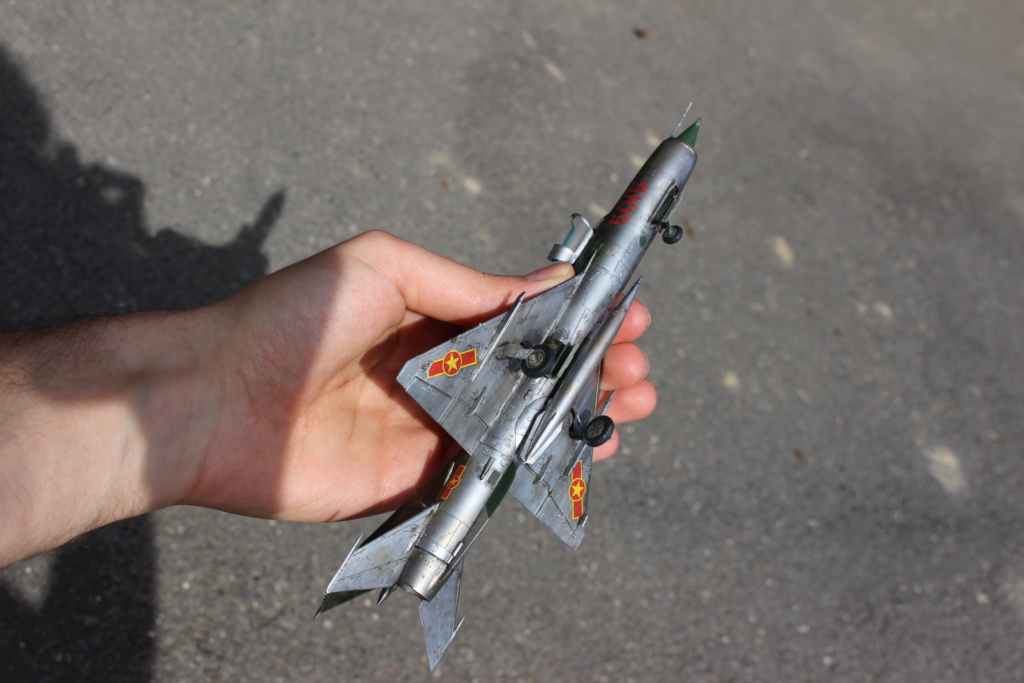 MiG-21PFM nord vietnamien, Eduard 1:72 Img_9159