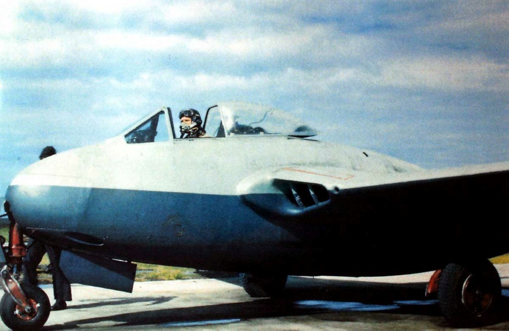 De Havilland Vampire Mk 1 - Kits Special Hobby et Amodel 1/72. Déclinaison des décorations Armée de l'Air. Le Mk1 bicolore est FINI ! - Page 3 2ztf-10
