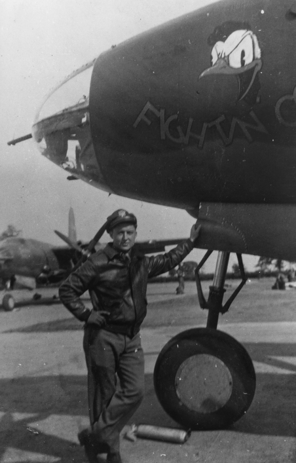 [Monogram] 1/48 - DOUGLAS B-26B Marauder    42-95843 "Rationed Passion" 391 BG 575BS - 1944 Essex  (VINTAGE) - Page 13 B-26b-17